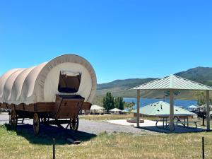 east canyon covered wagons